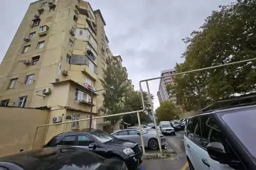 Satılır Köhnə Tikili Nəsimi Bazarında 