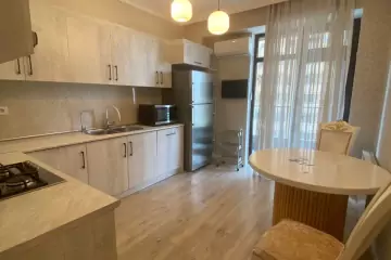 Aylıq Kirayə Yeni Tikili Grand Hayatda 