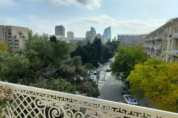 Satılır Köhnə Tikili Space Tv'də 