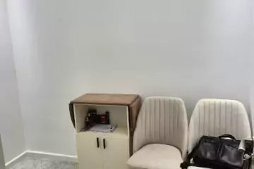 Satılır Köhnə Tikili Elmler Akademiyasıda 