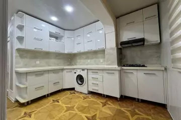 Satılır Köhnə Tikili 8-ci Kilometrdə 