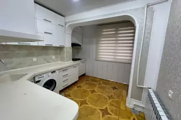 Satılır Köhnə Tikili 8-ci Kilometrdə 