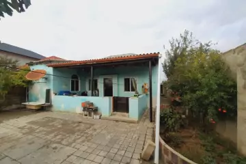 Satılır Həyət Evi Savalan Qəsəbəsida 