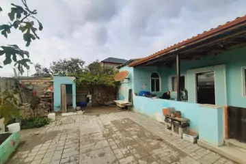 Satılır Həyət Evi Savalan Qəsəbəsida 