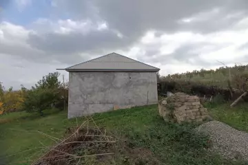 Satılır Bağ Evi şabran Rayonunda 