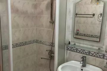 Satılır Köhnə Tikili Gənclik Mallda 