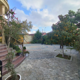 Satılır 6 otaqlı Həyət evi 555 m², 8 sot  torpaq, Biləcəri