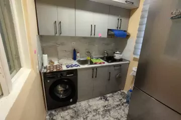 Satılır Köhnə Tikili Yeni Günəşlidə 