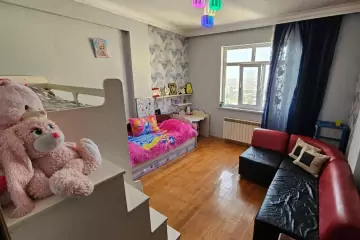 Satılır Yeni Tikili Bakıxanovda 