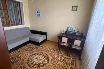 Satılır Köhnə Tikili Qaraçuxurda 