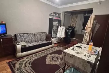 Satılır Köhnə Tikili Binəqədidə 