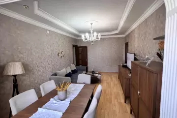 Satılır Köhnə Tikili Yeni Günəşlidə 