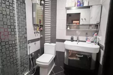 Satılır Köhnə Tikili Yeni Günəşlidə 