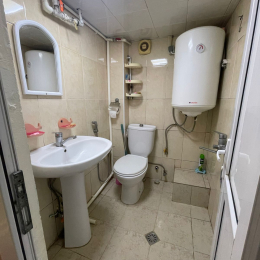 Satılır 2 otaqlı Köhnə Tikili 44 m², Xalqlar Dostluğu