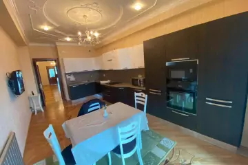 Satılır Yeni Tikili Ağ şəhər Kompleksində 