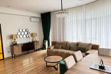 Aylıq Kirayə Yeni Tikili İçərişəhərdə 