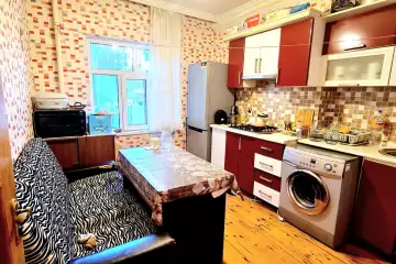 Satılır Köhnə Tikili Yeni Günəşlidə 