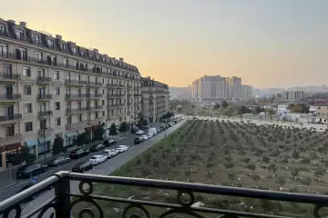 Aylıq Kirayə Yeni Tikili Ağ şəhər Kompleksində 