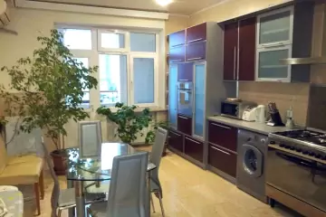 Aylıq Kirayə Yeni Tikili Yasamalda 