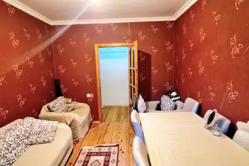 Satılır Köhnə Tikili Yeni Günəşlidə 