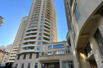 Satılır Yeni Tikili Beşmərtəbədə 