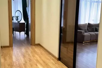 Aylıq Kirayə Yeni Tikili İçərişəhərdə 