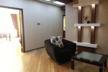 Satılır Yeni Tikili Beşmərtəbədə 