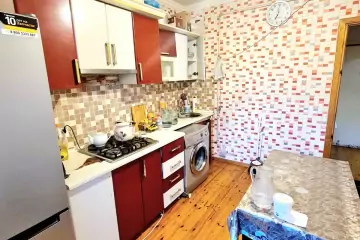 Satılır Köhnə Tikili Yeni Günəşlidə 