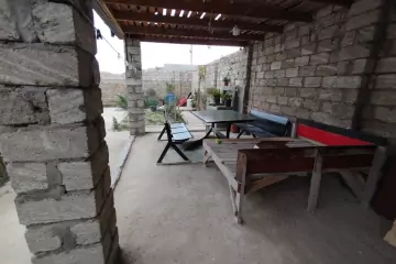 Satılır Həyət Evi Buzovnada 