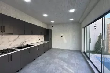 Satılır Bağ Evi şüvəlanda 