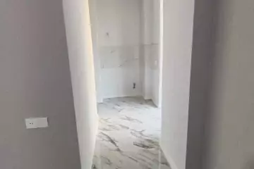 Satılır Köhnə Tikili Sahil Bağıda 