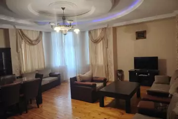 Aylıq Kirayə Yeni Tikili Gənclik Mallda 