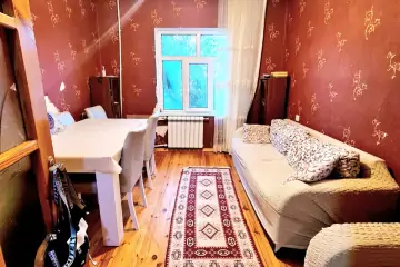 Satılır Köhnə Tikili Yeni Günəşlidə 