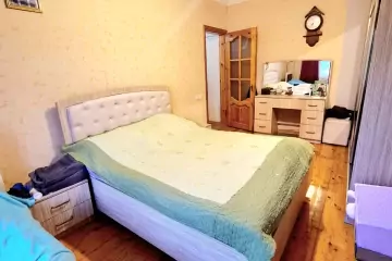 Satılır Köhnə Tikili Yeni Günəşlidə 