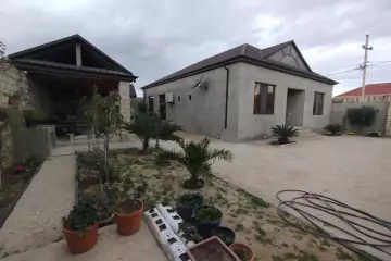 Satılır Həyət Evi Buzovnada 