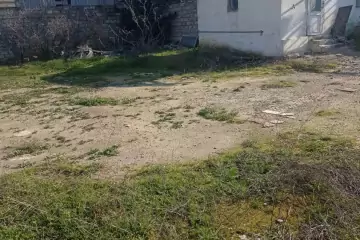 Satılır Torpaq 8-ci Kilometrdə 