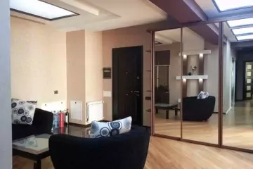 Satılır Yeni Tikili Beşmərtəbədə 