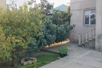 Satılır Həyət Evi Savalan Qəsəbəsida 