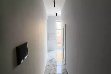 Satılır Köhnə Tikili Sahil Bağıda 