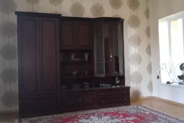 Aylıq Kirayə Köhnə Tikili Mərkəzdə 