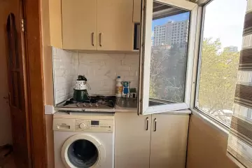 Satılır Köhnə Tikili 3-cü Mikrorayonda 