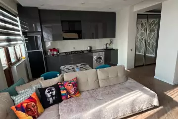 Satılır Yeni Tikili Masazırda 