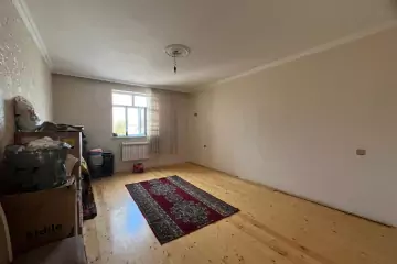 Satılır Həyət Evi Yeni Ramana Qəsəbəsida 