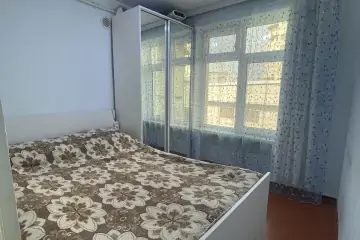 Satılır Köhnə Tikili 8-ci Kilometrdə 