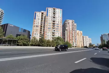 Satılır Yeni Tikili Elmler Akademiyasıda 