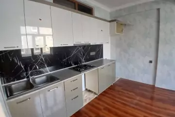 Satılır Yeni Tikili 8-ci Kilometrdə 