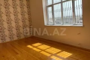 Satılır Həyət Evi Binədə 