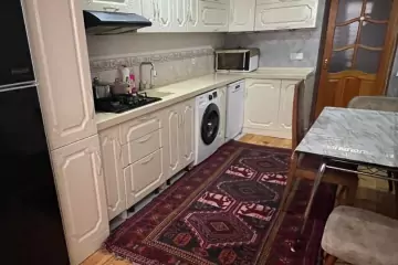 Satılır Köhnə Tikili Yasamalda 