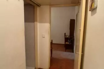 Satılır Köhnə Tikili 4-cü Mikrorayonda 