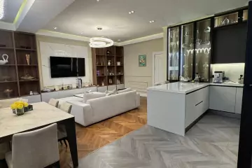 Satılır Yeni Tikili Gənclikdə 